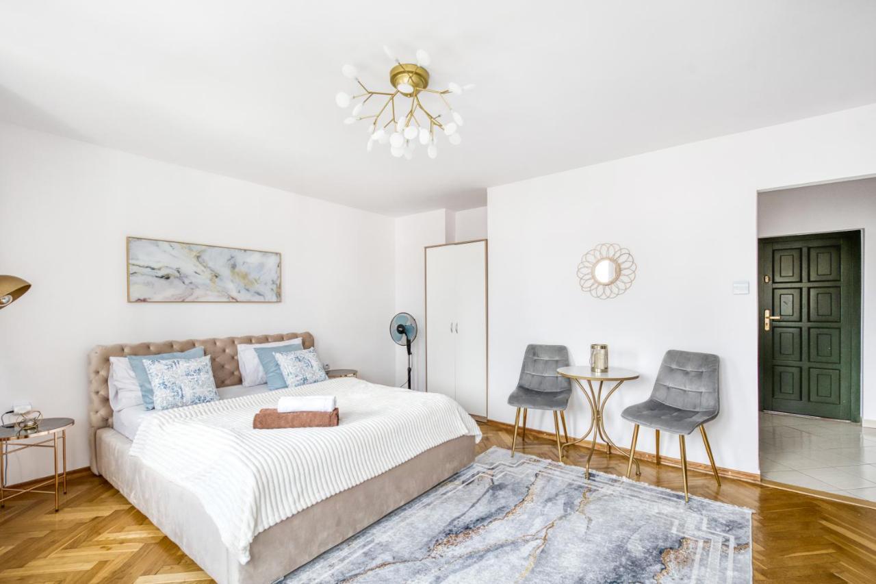 ורשה Dekart Centrum Apartments מראה חיצוני תמונה